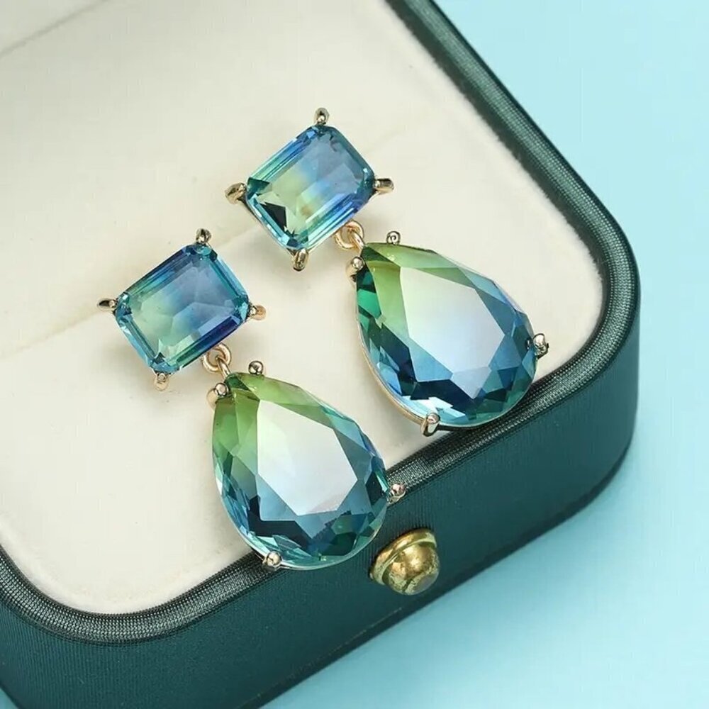 18kt Gold Plated Crystal Drop Earrings NEW - Picture 4 of 4